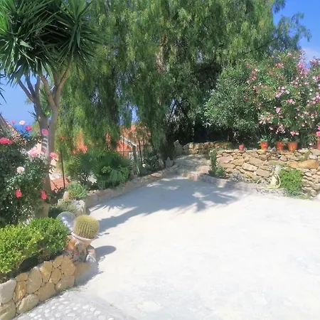 Oasi Sul Mare - A 120m Dalla